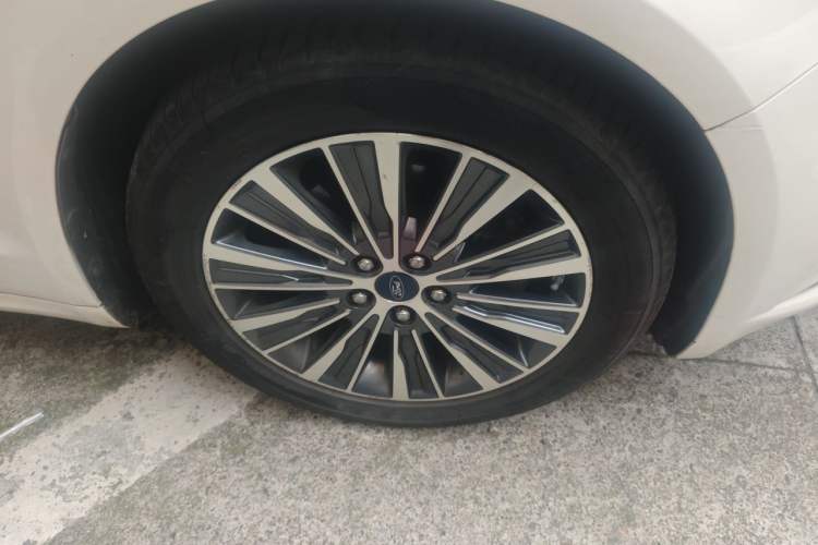 Used Ford Mondeo 2017 EcoBoost 180 Luxury Model Right Front Wheel Hub