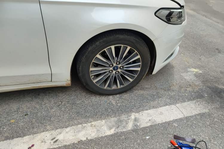 Used Ford Mondeo 2017 EcoBoost 180 Luxury Model Right Front Wheel Hub