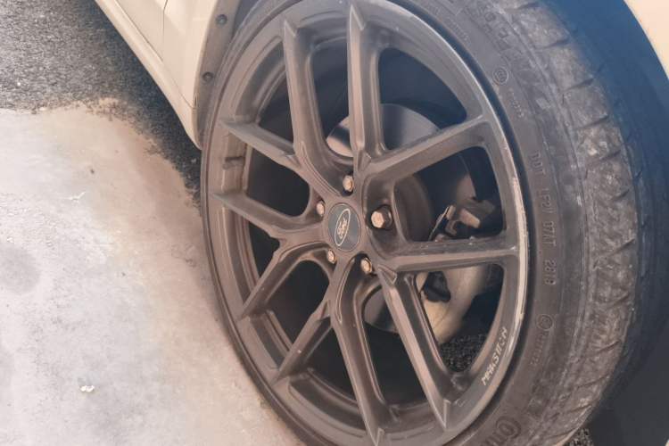 Used Ford Mondeo 2017 EcoBoost 245 Luxury Sport Model Right Front Wheel Hub
