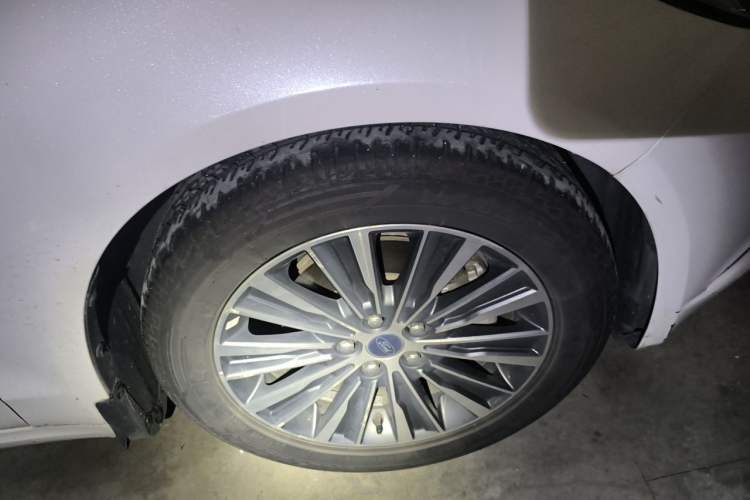Used Ford Mondeo 2017 2.0L HEV Zhihao Model Right Front Wheel Hub