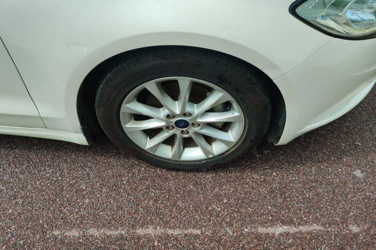 Used Ford Mondeo 2017 Facelifted EcoBoost 180 Fashion Edition Right Front Wheel Hub
