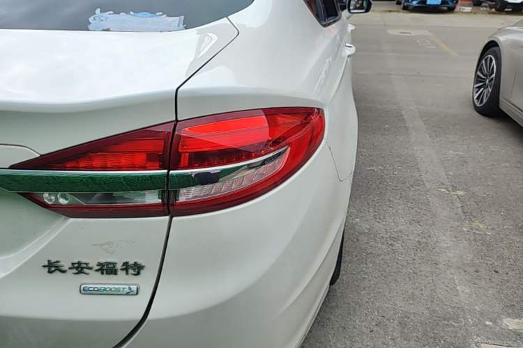 Used Ford Mondeo 2017 EcoBoost 180 Comfort Model Right Rear Taillight