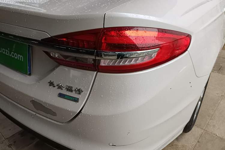 Used Ford Mondeo 2017 EcoBoost 180 Stylish Model Right Rear Taillight