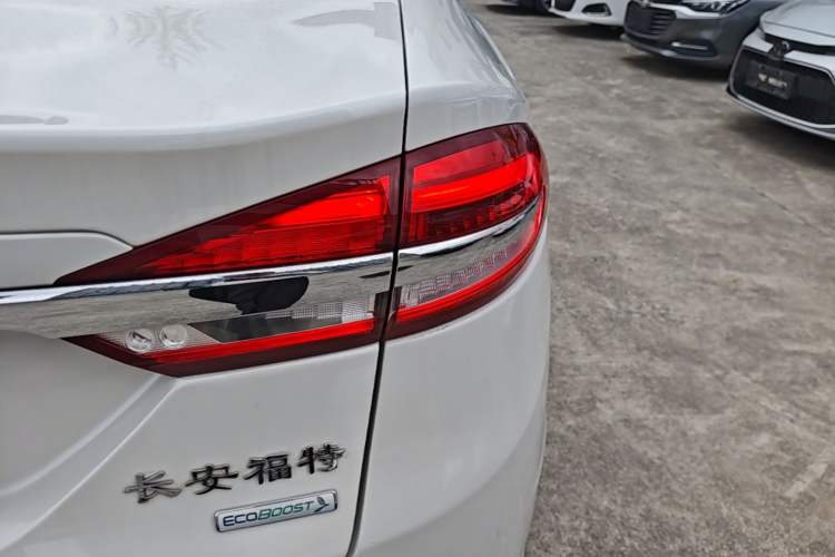 Used Ford Mondeo 2017 EcoBoost 180 Stylish Model Right Rear Taillight