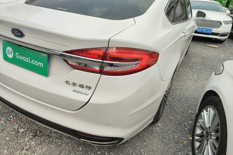 Used Ford Mondeo 2017 EcoBoost 245 Flagship Model Right Rear Taillight