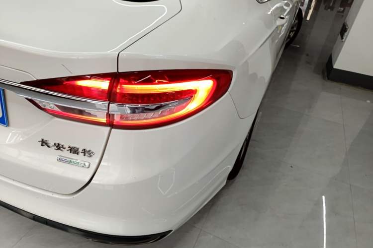 Used Ford Mondeo 2017 EcoBoost 180 Comfort Model Right Rear Taillight