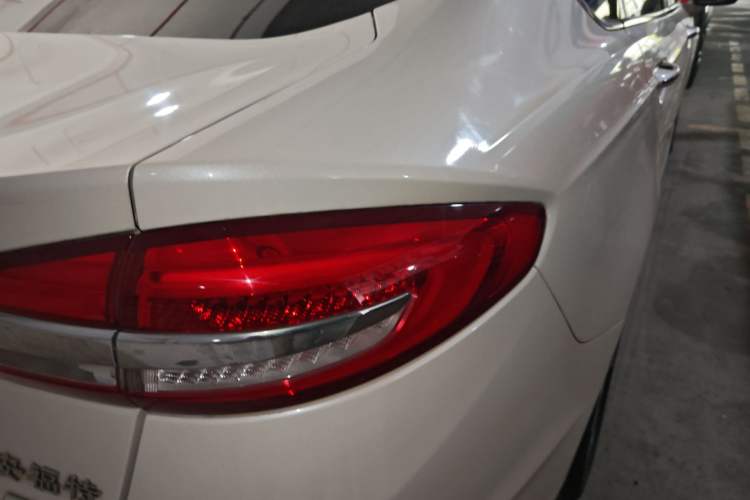 Used Ford Mondeo 2017 EcoBoost 180 Stylish Model Right Rear Taillight