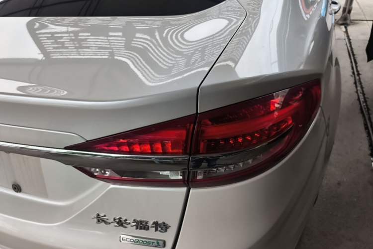 Used Ford Mondeo 2017 EcoBoost 200 Stylish Model Right Rear Taillight