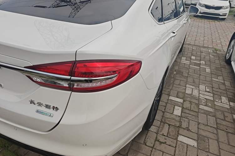 Used Ford Mondeo 2017 EcoBoost 180 Luxury Model Right Rear Taillight