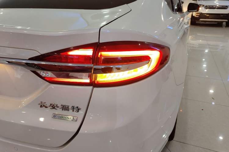 Used Ford Mondeo 2017 EcoBoost 200 Stylish Model Right Rear Taillight