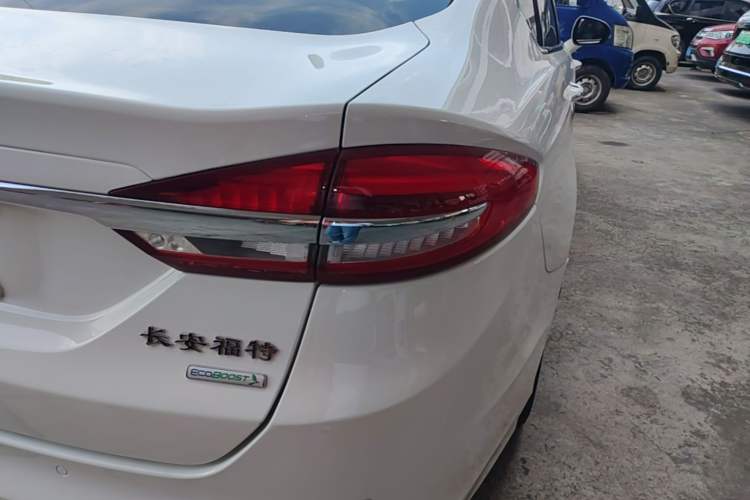Used Ford Mondeo 2017 EcoBoost 180 Stylish Model Right Rear Taillight
