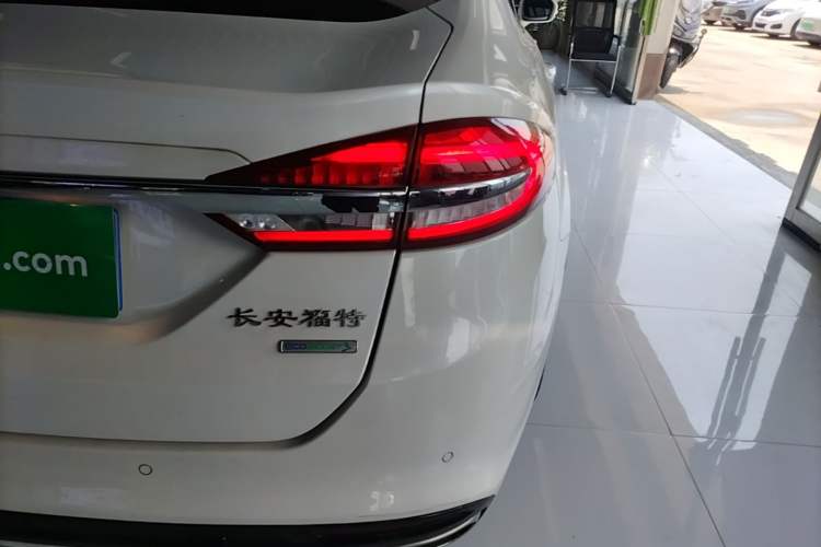 Used Ford Mondeo 2017 EcoBoost 180 Luxury Model Right Rear Taillight