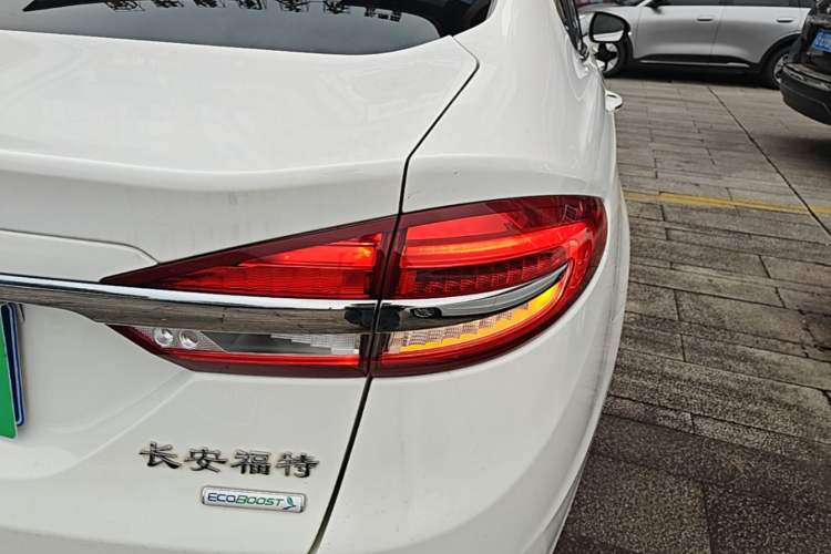 Used Ford Mondeo 2017 EcoBoost 180 Stylish Model Right Rear Taillight
