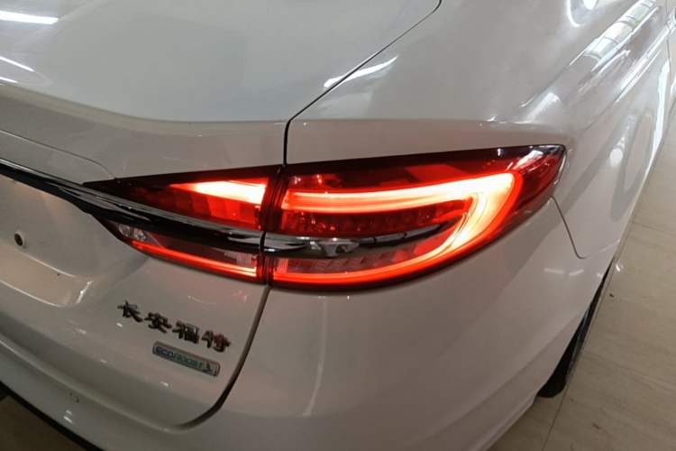 Used Ford Mondeo 2017 EcoBoost 180 Stylish Model Right Rear Taillight