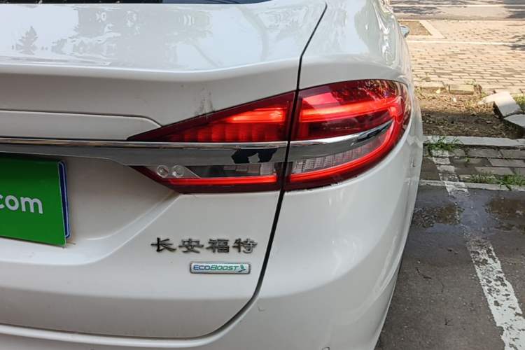 Used Ford Mondeo 2017 EcoBoost 180 Luxury Model Right Rear Taillight
