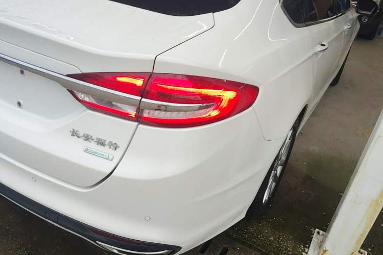 Used Ford Mondeo 2017 EcoBoost 180 Stylish Model Right Rear Taillight