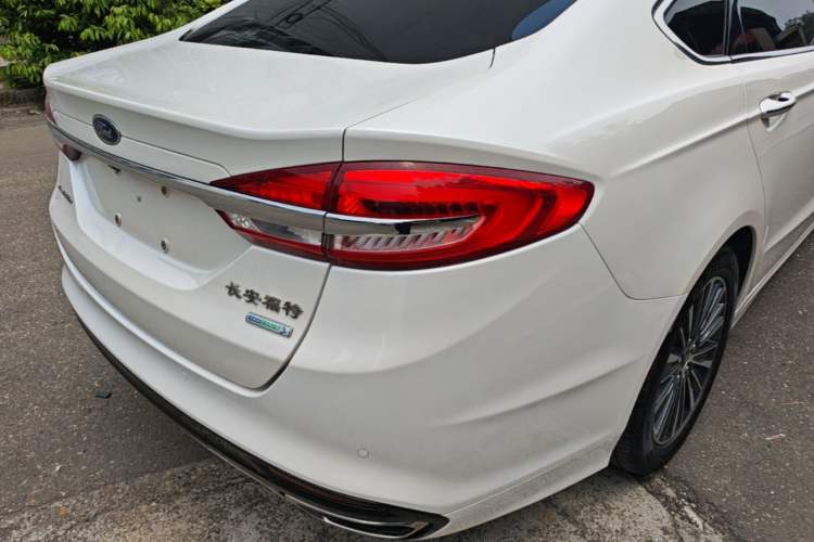 Used Ford Mondeo 2017 EcoBoost 180 Luxury Model Right Rear Taillight