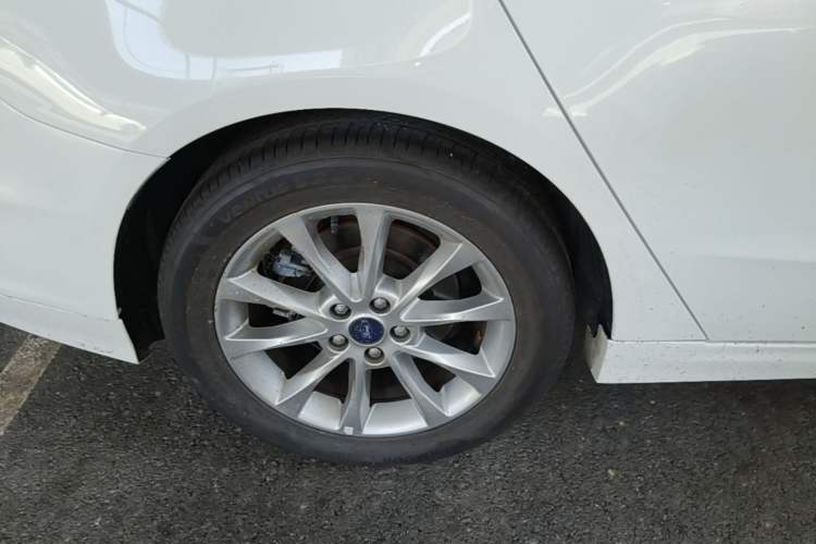Used Ford Mondeo 2017 EcoBoost 180 Stylish Model Right Rear Wheel Hub