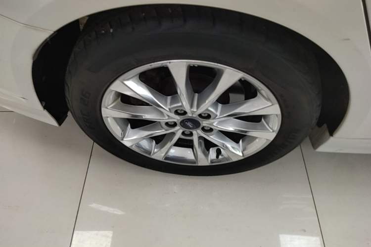 Used Ford Mondeo 2017 EcoBoost 180 Stylish Model Right Rear Wheel Hub