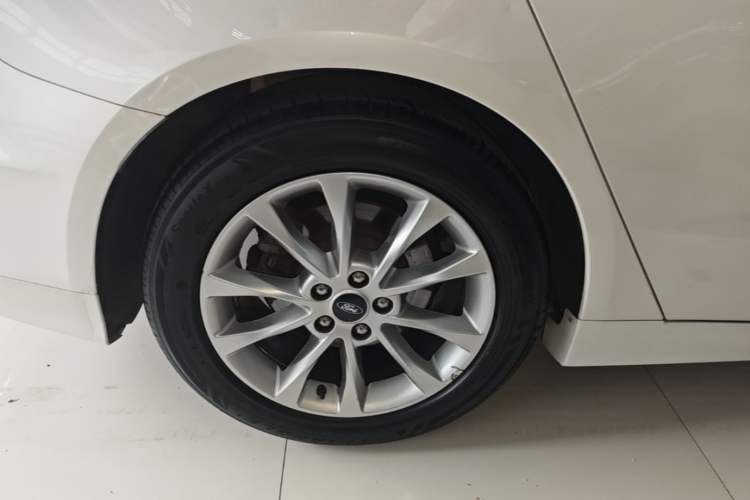 Used Ford Mondeo 2017 EcoBoost 180 Stylish Model Right Rear Wheel Hub