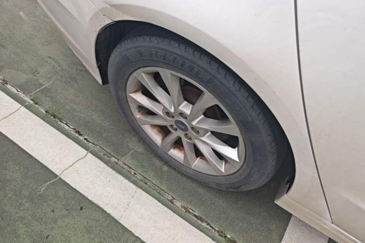 Used Ford Mondeo 2017 EcoBoost 180 Stylish Model Right Rear Wheel Hub