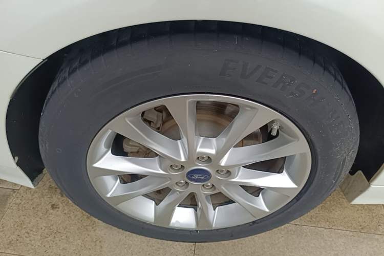 Used Ford Mondeo 2017 EcoBoost 180 Stylish Model Right Rear Wheel Hub