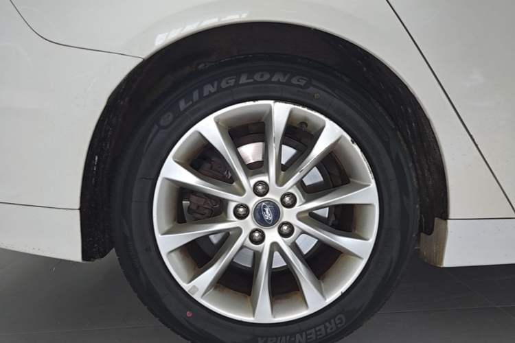 Used Ford Mondeo 2017 EcoBoost 180 Stylish Model Right Rear Wheel Hub