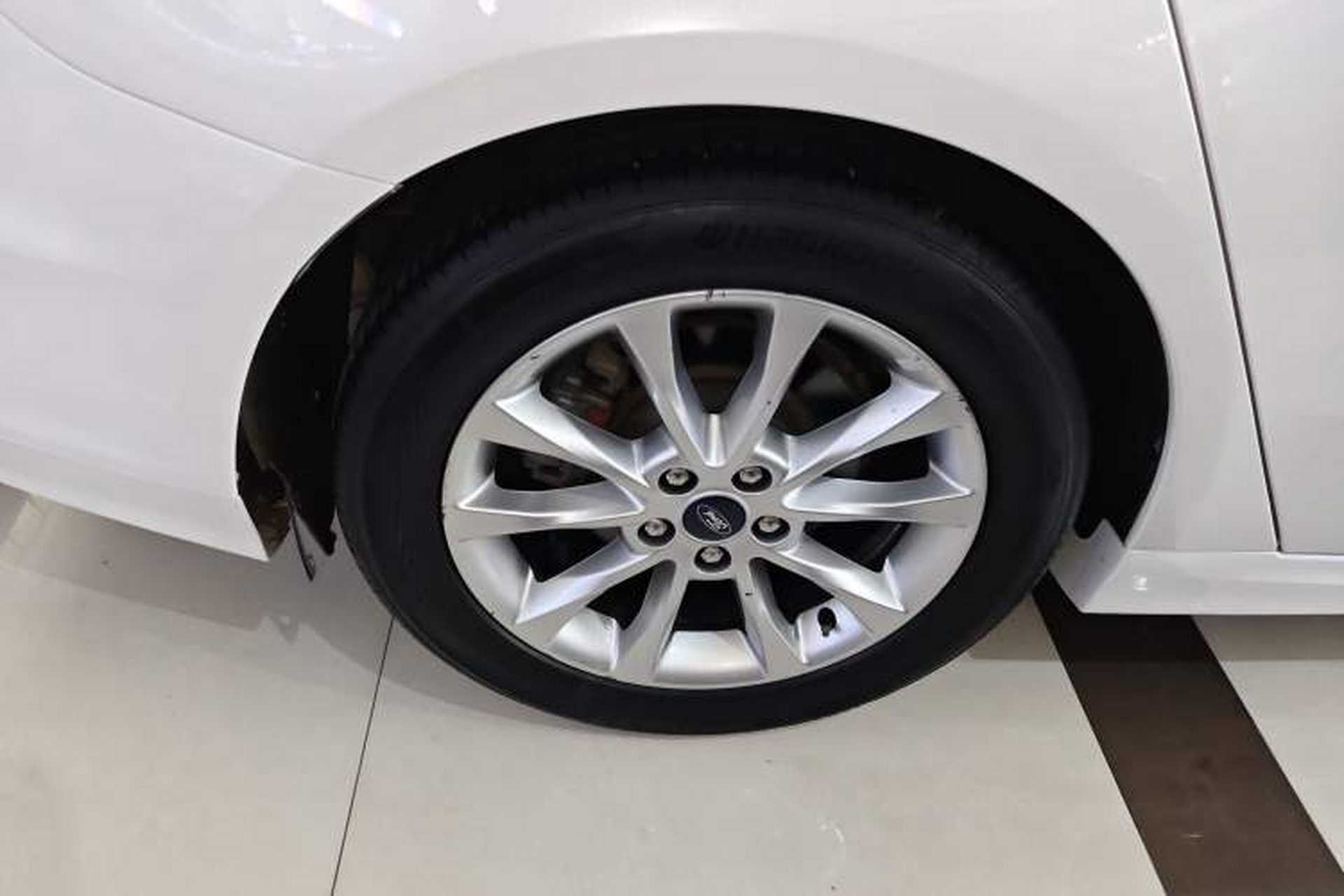 Used Ford Mondeo 2017 EcoBoost 180 Stylish Model Right Rear Wheel Hub