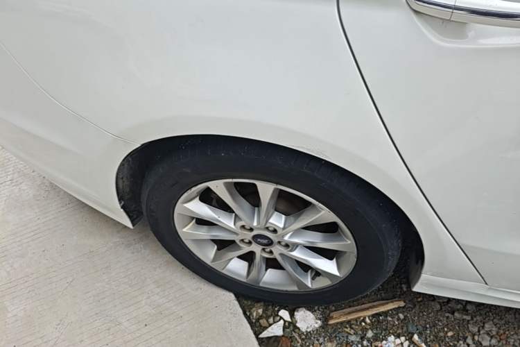 Used Ford Mondeo 2017 EcoBoost 180 Stylish Model Right Rear Wheel Hub
