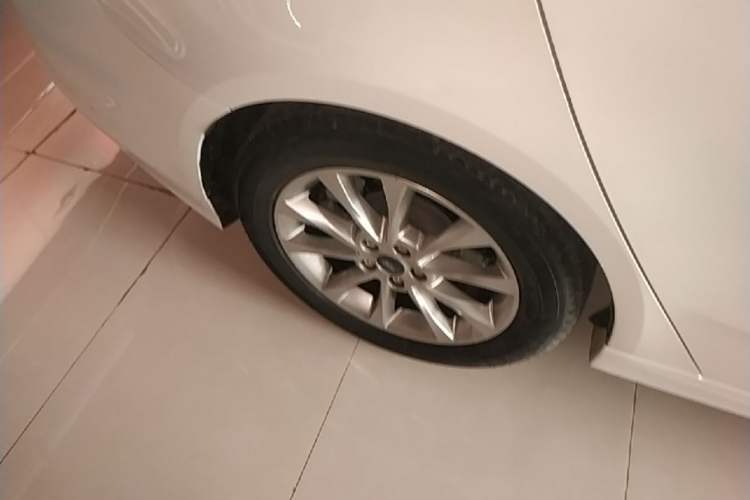 Used Ford Mondeo 2017 EcoBoost 180 Stylish Model Right Rear Wheel Hub