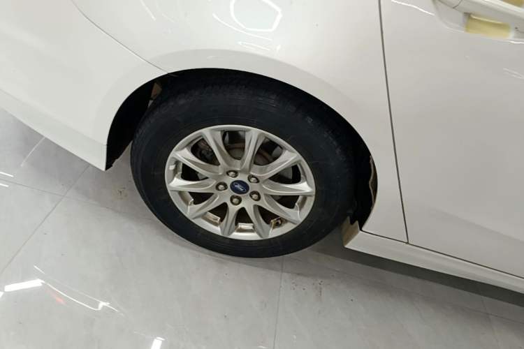 Used Ford Mondeo 2017 EcoBoost 180 Comfort Model Right Rear Wheel Hub
