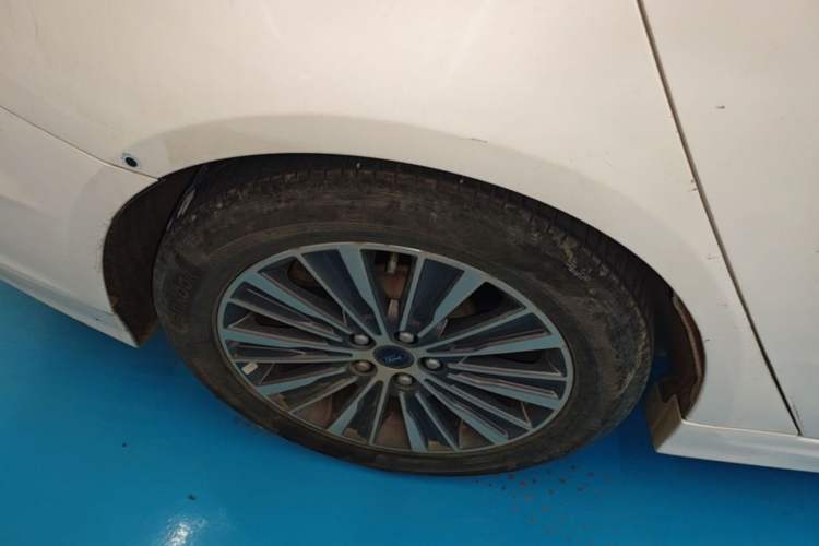 Used Ford Mondeo 2017 EcoBoost 180 Luxury Model Right Rear Wheel Hub