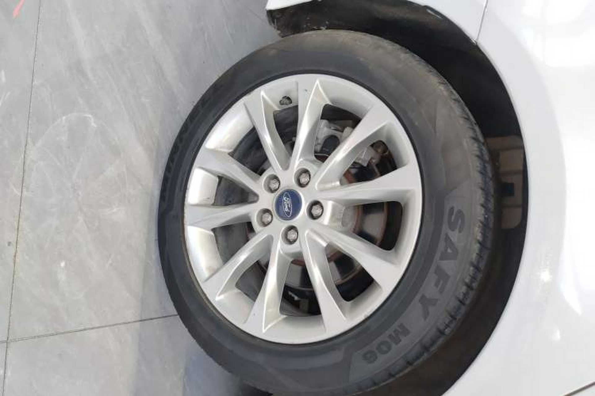 Used Ford Mondeo 2017 EcoBoost 180 Stylish Model Right Rear Wheel Hub