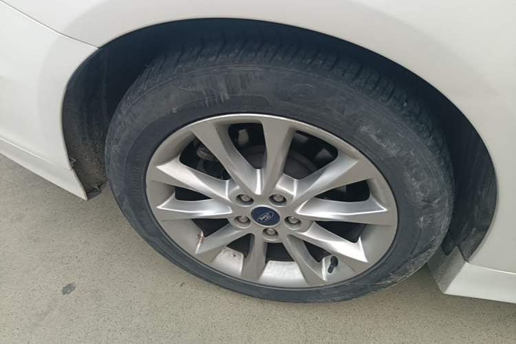 Used Ford Mondeo 2017 EcoBoost 180 Stylish Model Right Rear Wheel Hub