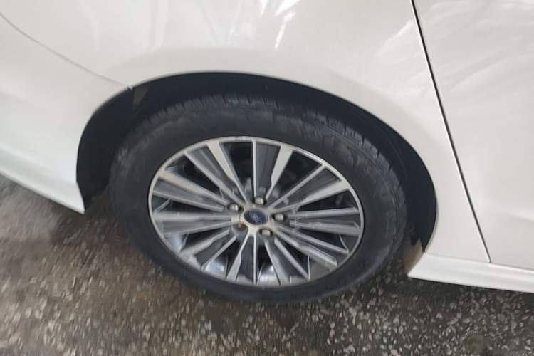 Used Ford Mondeo 2017 EcoBoost 200 Luxury Model Right Rear Wheel Hub