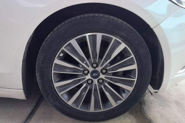 Used Ford Mondeo 2017 EcoBoost 180 Luxury Model Right Rear Wheel Hub