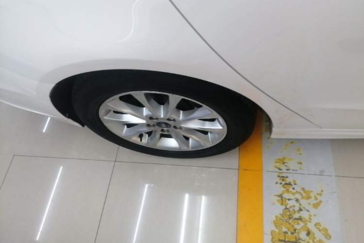 Used Ford Mondeo 2017 EcoBoost 180 Stylish Model Right Rear Wheel Hub