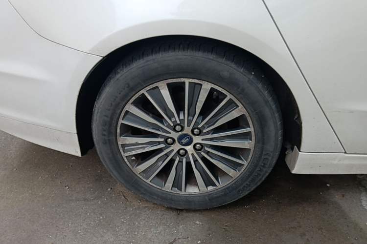 Used Ford Mondeo 2017 EcoBoost 180 Luxury Model Right Rear Wheel Hub