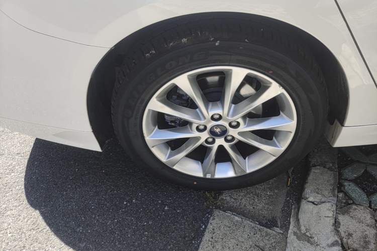 Used Ford Mondeo 2017 EcoBoost 180 Stylish Model Right Rear Wheel Hub