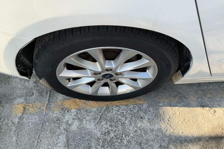 Used Ford Mondeo 2017 EcoBoost 180 Stylish Model Right Rear Wheel Hub