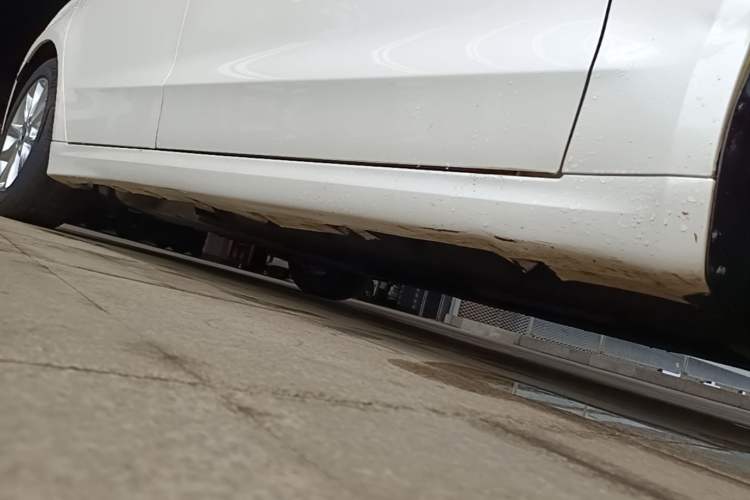 Used Ford Mondeo 2017 EcoBoost 180 Stylish Model Right Side Sill