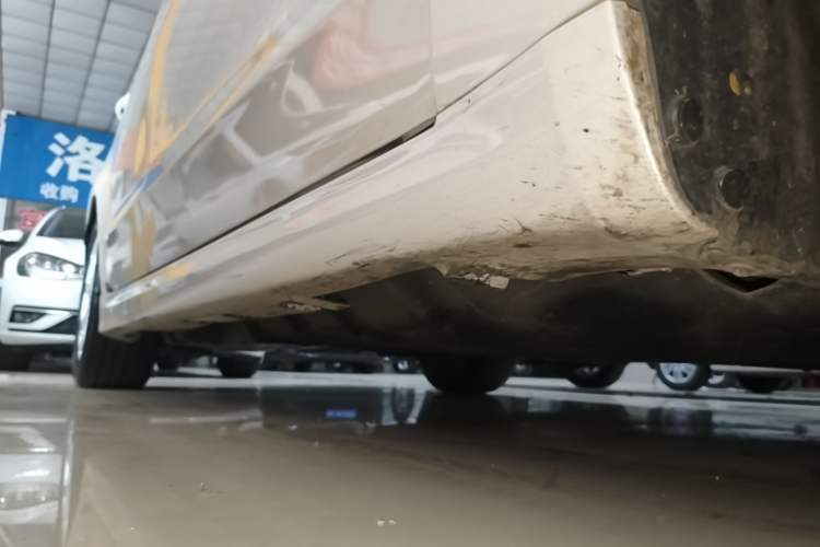 Used Ford Mondeo 2017 EcoBoost 180 Stylish Model Right Side Sill