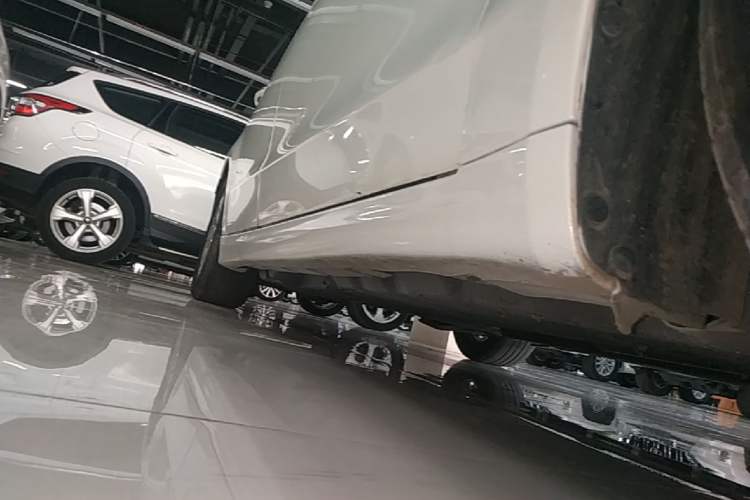 Used Ford Mondeo 2017 EcoBoost 180 Stylish Model Right Side Sill
