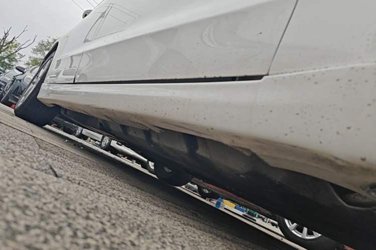 Used Ford Mondeo 2017 EcoBoost 180 Stylish Model Right Side Sill