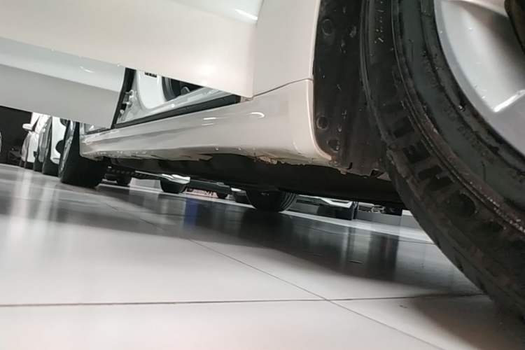 Used Ford Mondeo 2017 EcoBoost 200 Stylish Model Right Side Sill