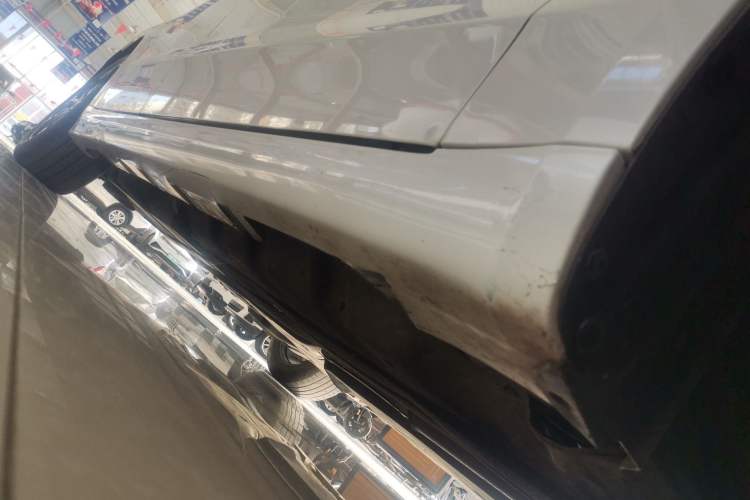 Used Ford Mondeo 2017 EcoBoost 180 Stylish Model Right Side Sill