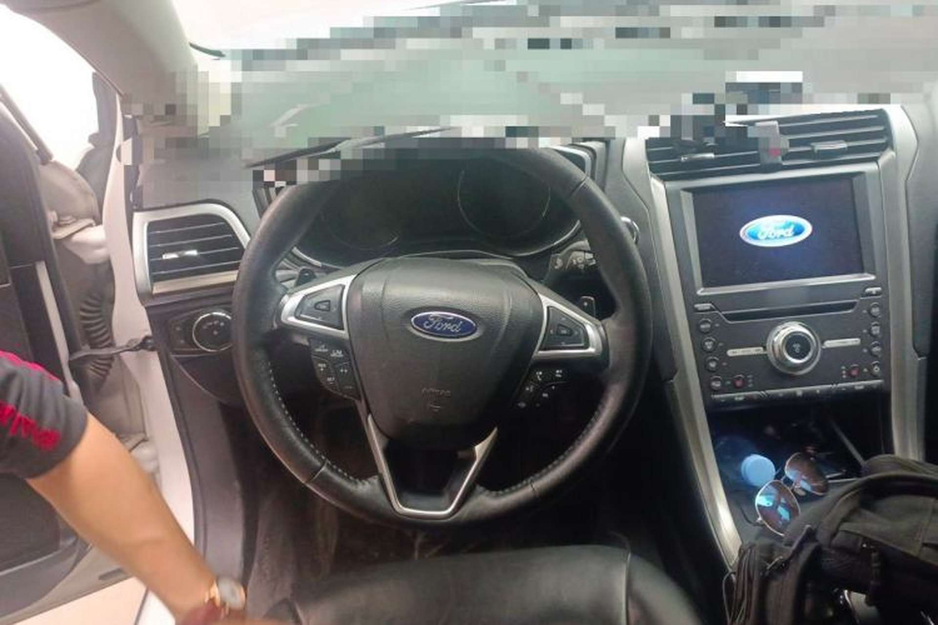 Used Ford Mondeo 2017 EcoBoost 180 Ultimate Model Steering Wheel