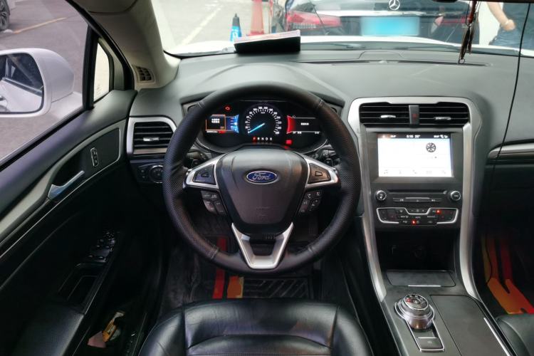 Used Ford Mondeo 2017 EcoBoost 200 Luxury Model Steering Wheel