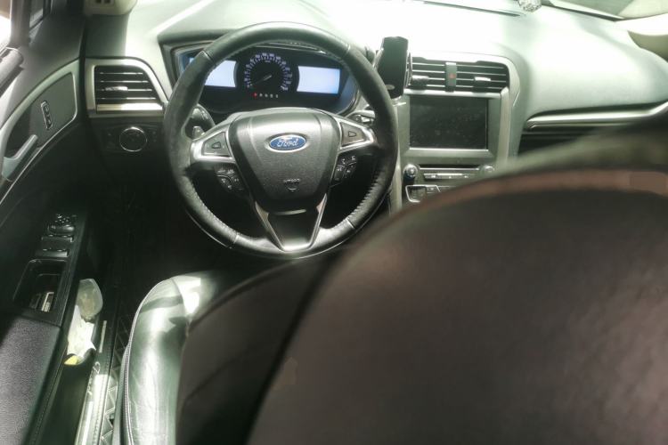 Used Ford Mondeo 2017 EcoBoost 180 Luxury Model Steering Wheel