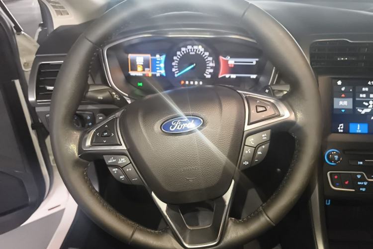 Used Ford Mondeo 2017 Restyled EcoBoost 180 Luxury Version Steering Wheel